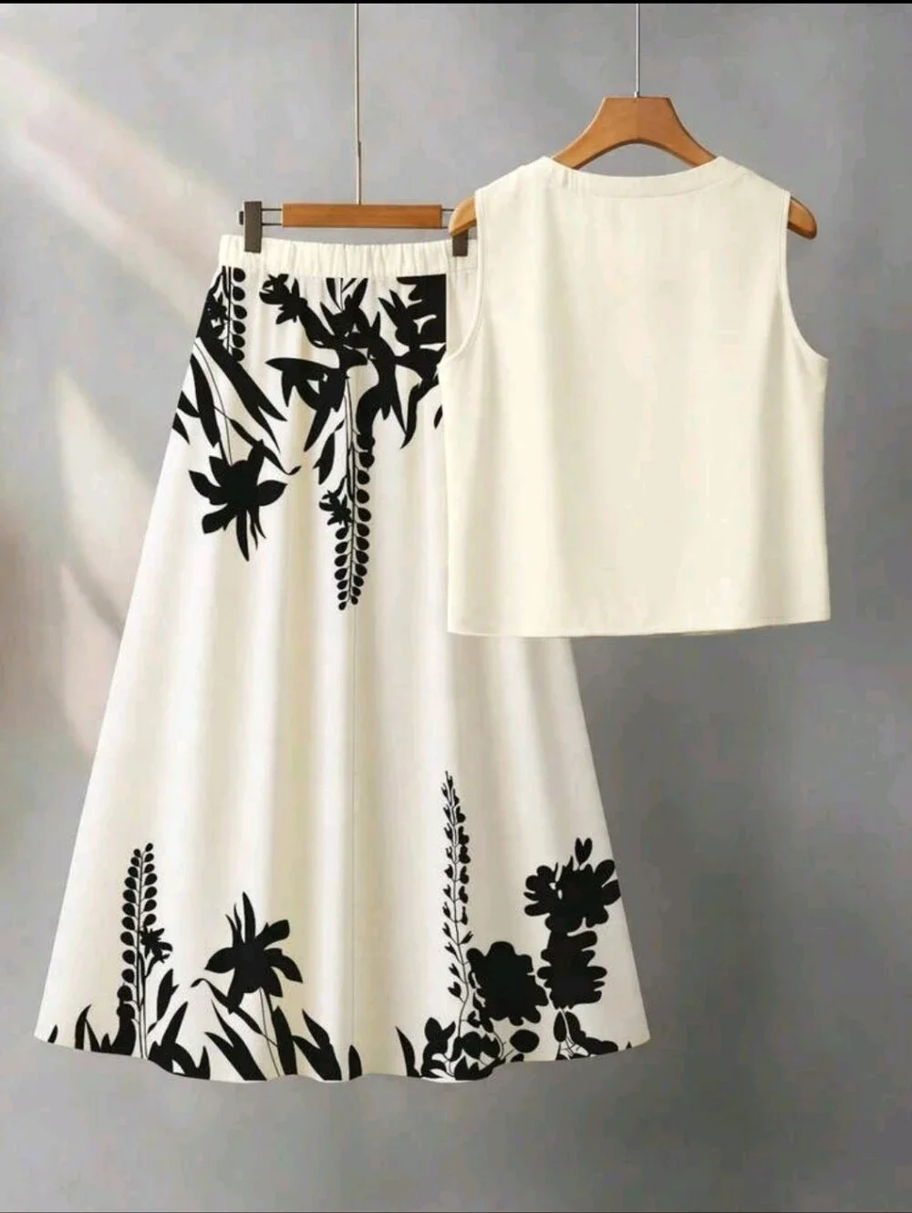 SALE ** BRAND NEW ** Elegant Cream and Black Floral A-Line Skirt